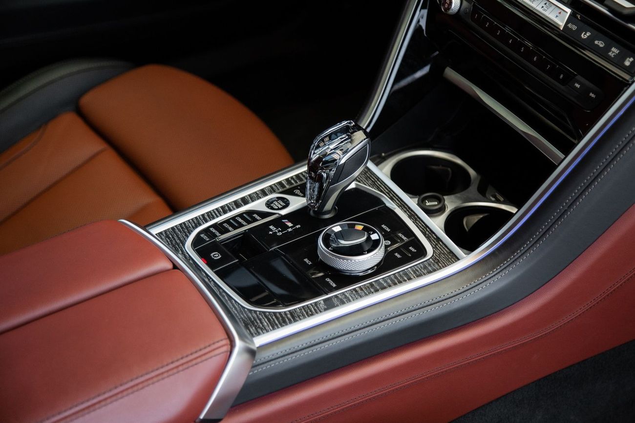 بي أم دبليو M850i