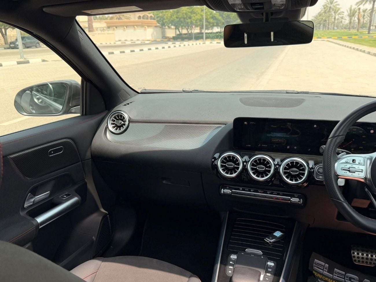 Mercedes Benz GLA 200 AMG PREMIUM