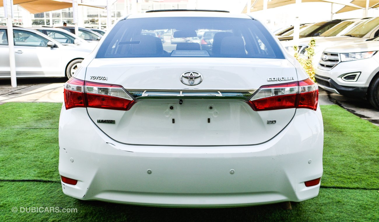 Toyota Corolla Gulf number one fingerprint slot, rear camera, control screen, cruise control, sensors, in excellent