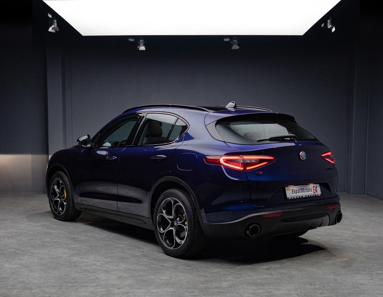 Alfa Romeo Stelvio Super 2.0L 1,650x60 • 20% DP • 2020 Alfa Romeo Stelvio Q4 • Warranty Available • GCC •