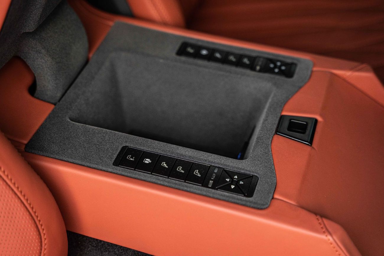 Toyota Land Cruiser 3.3L DIESEL VXR FULL OPTION WITH VIP MBS AUTOBIOGRAPHY 4 SEATER + MASSAGE FUNCTION AND ROOF STAR LIG