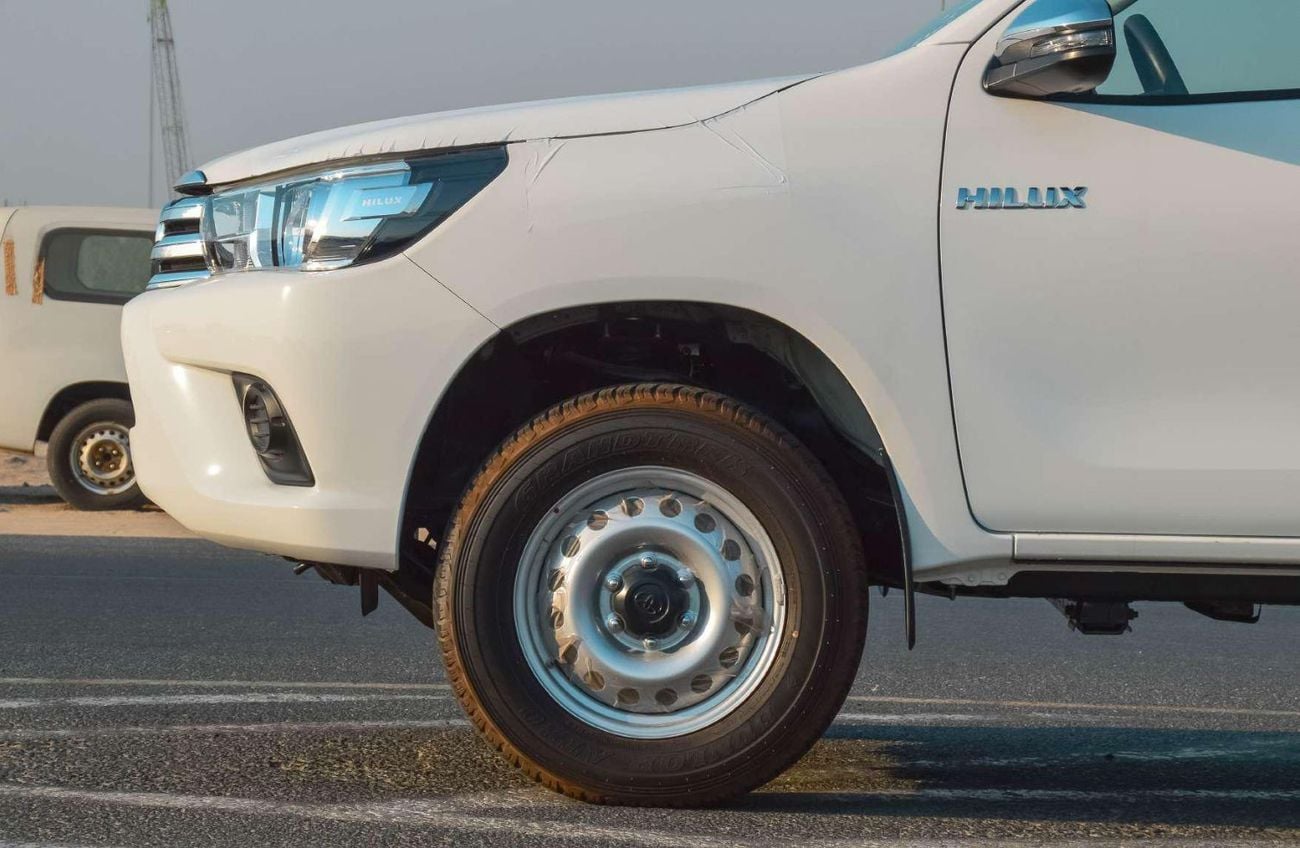 تويوتا هيلوكس DLX 2.4L 4WD DIESEL PICKUP 2026