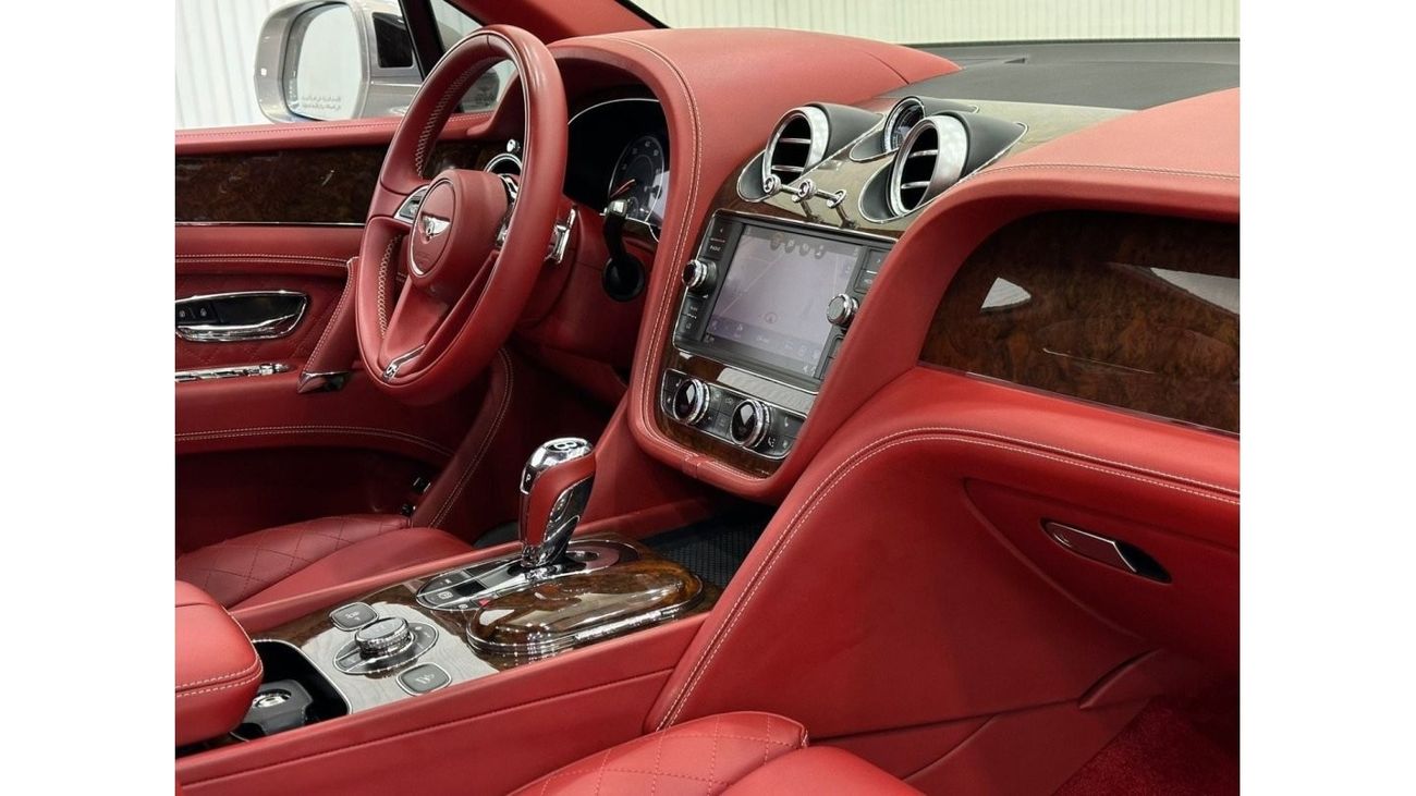 Bentley Bentayga 2017 Bentley Bentayga First Edition W12, Full Service History + Service Contract, Full Options, GCC