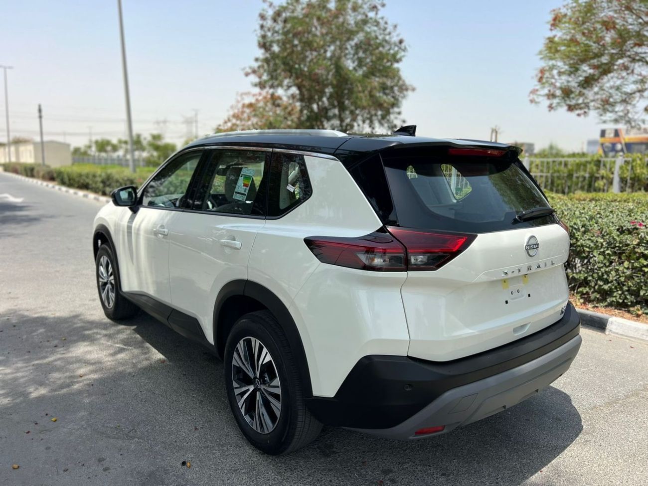 نيسان إكس تريل S 2.5L (169 HP) FWD (7 Seater)