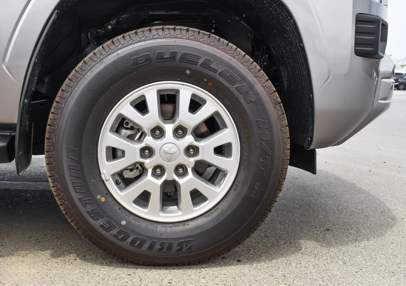 Mitsubishi L200 Triton GLX 4WD 2.4L Diesel MT High Line