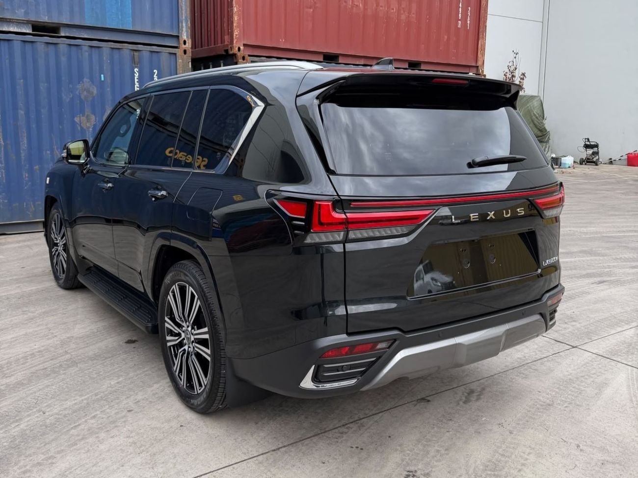 Lexus LX700h SPORT LUXURY 3.5L TWIN TURBO V6 HYBRID 7 SEATS (EXPORT ONLY)