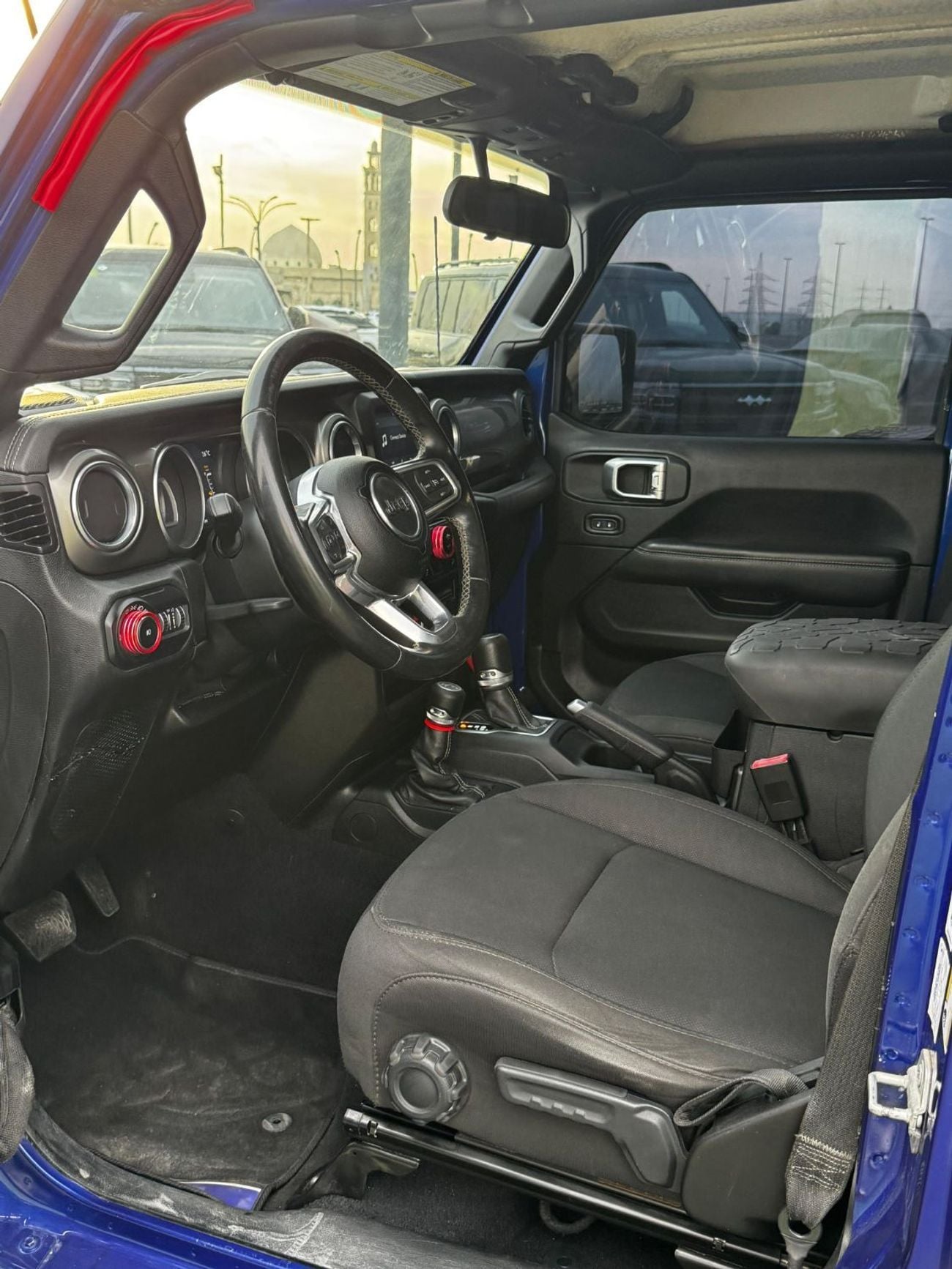 جيب رانجلر Unlimited Sahara 2.0L A/T