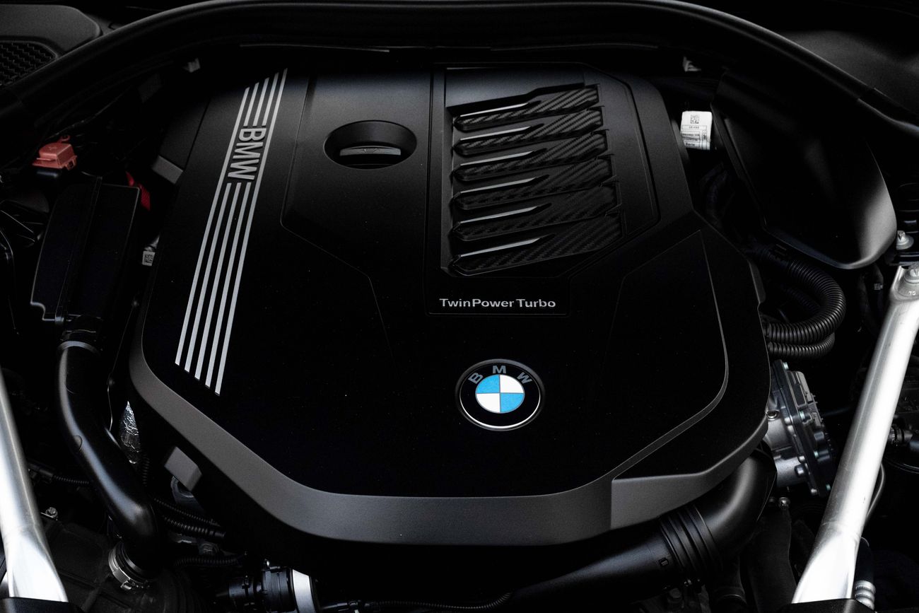 BMW 540i 540i M Sport 540i M-Kit | 3,525 P.M | 0% Downpayment | UNDER WARRANTY