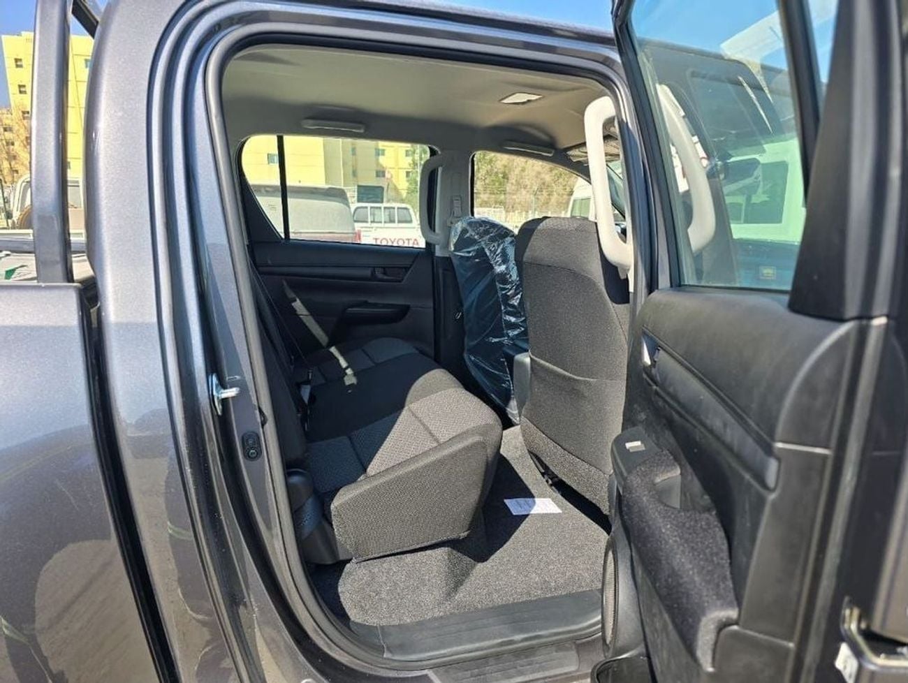 Toyota Hilux DLX 2.4L Automatic Mid Option 4WD Double Cabin Wide Body * SPECIAL OFFER FOR AFRICA*