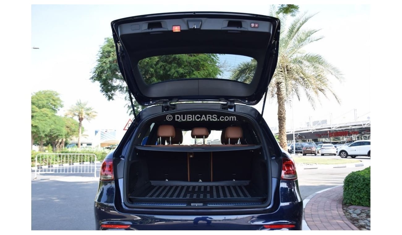 Mercedes-Benz GLC 300 4MATIC AMG_ Heads up display