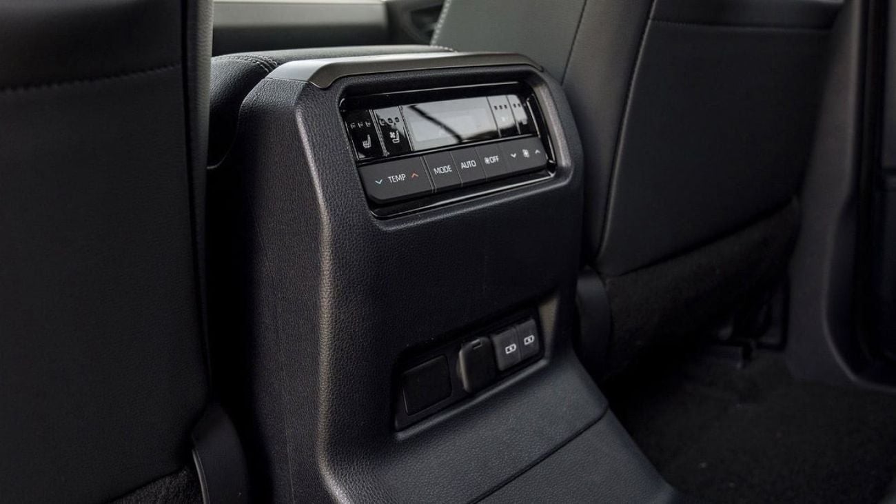 تويوتا برادو Toyota Prado 2.4L Turbo Petrol Luxury A/T 2024