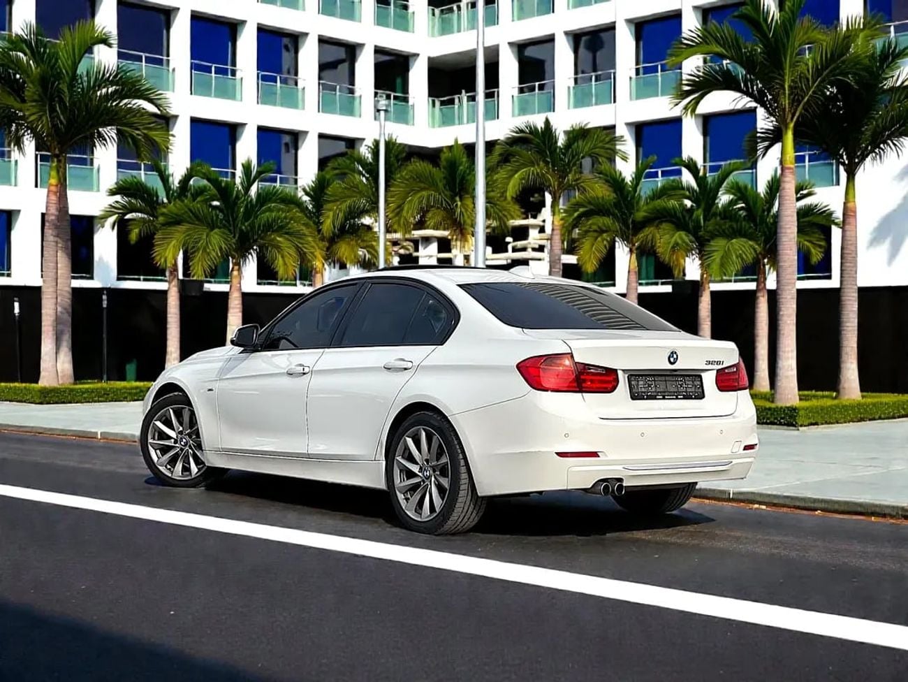 BMW 328i 3 SERIES | 328i Modern | ORIGINAL PAINT | FREE ACCIDENT | LOW MILEAGE