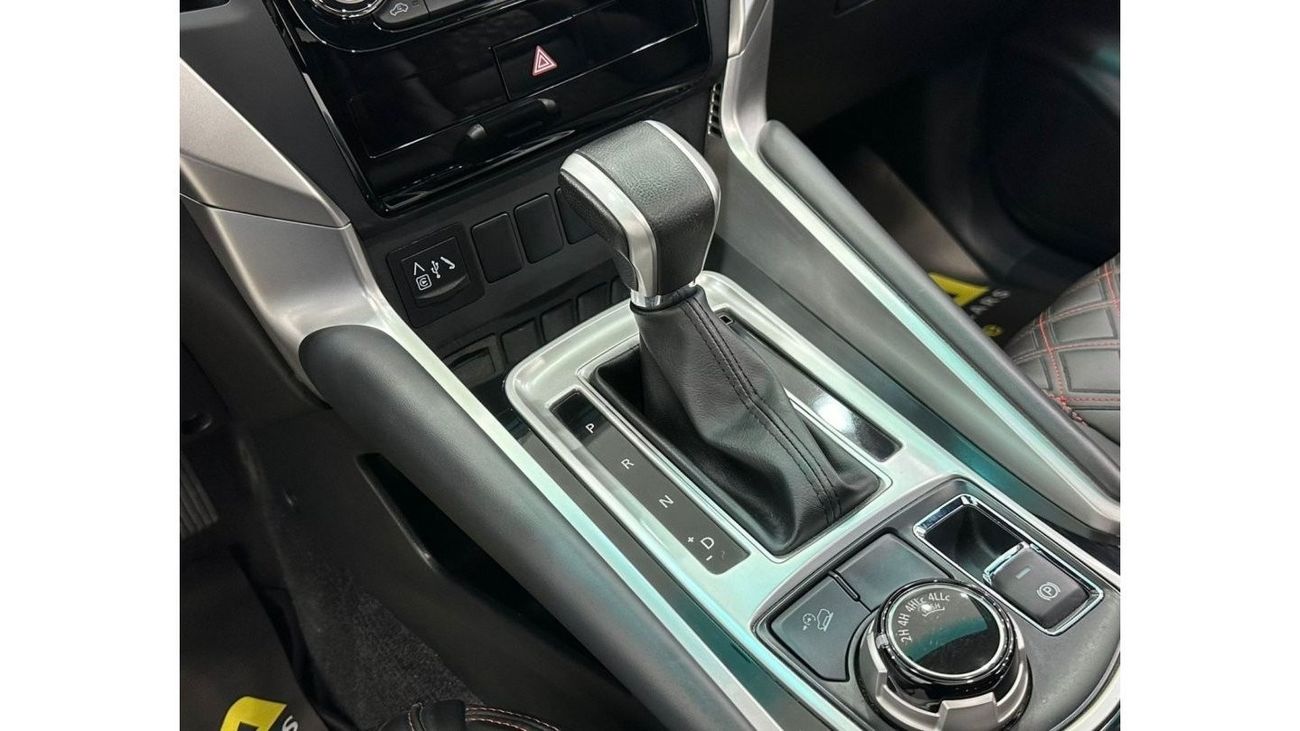 Mitsubishi Montero 2019 Mitsubishi Montero Sport Signature Edition, Mitsubishi Warranty + Service Pack, Low Kms, GCC