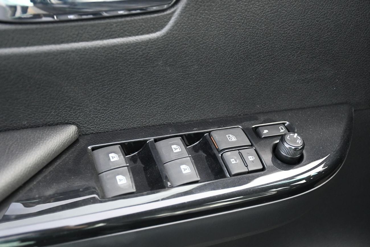 Toyota Hilux Adventure 4.0L With Air Compressor (Ready Stock)