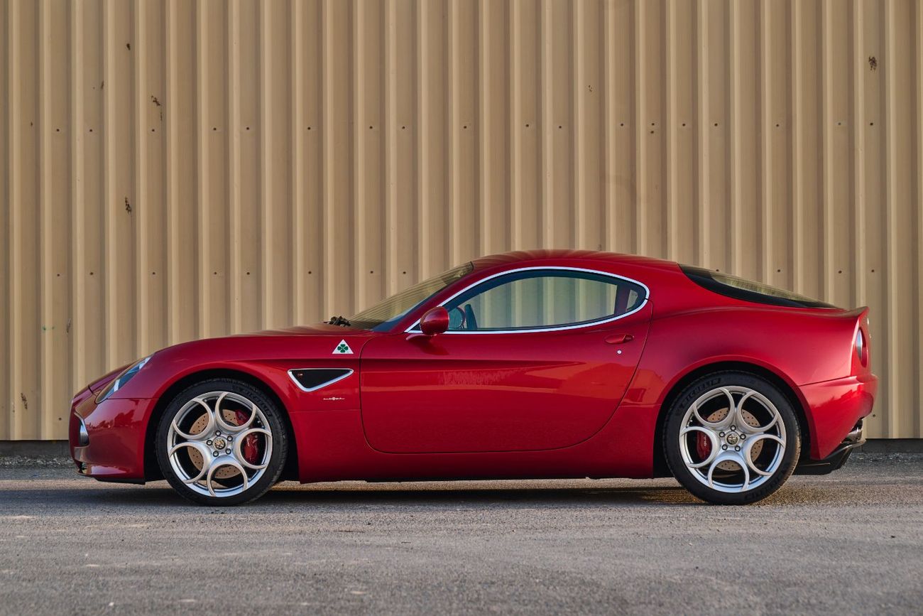 Alfa Romeo 8C