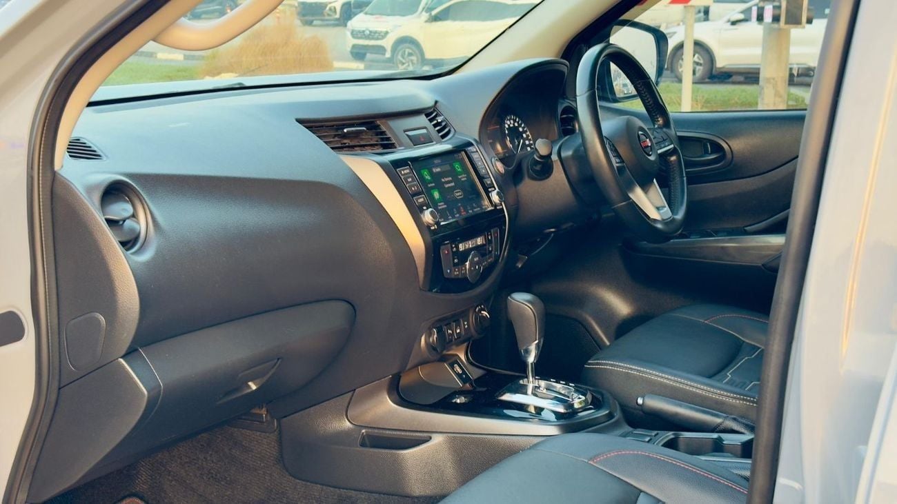 نيسان نافارا -