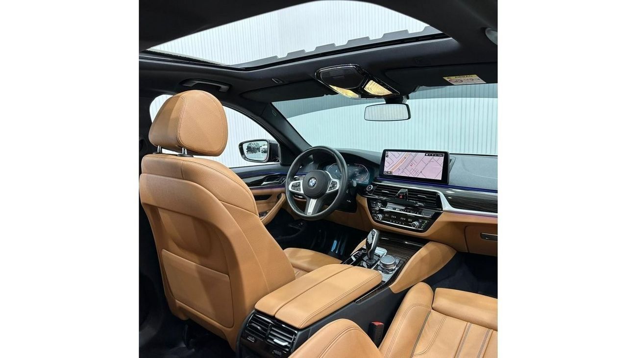 بي أم دبليو 520i M Sport Comfort 2022 BMW 520i M-Sport, May 2027 BMW Warranty + Service Pack, Full Options, Low Kms