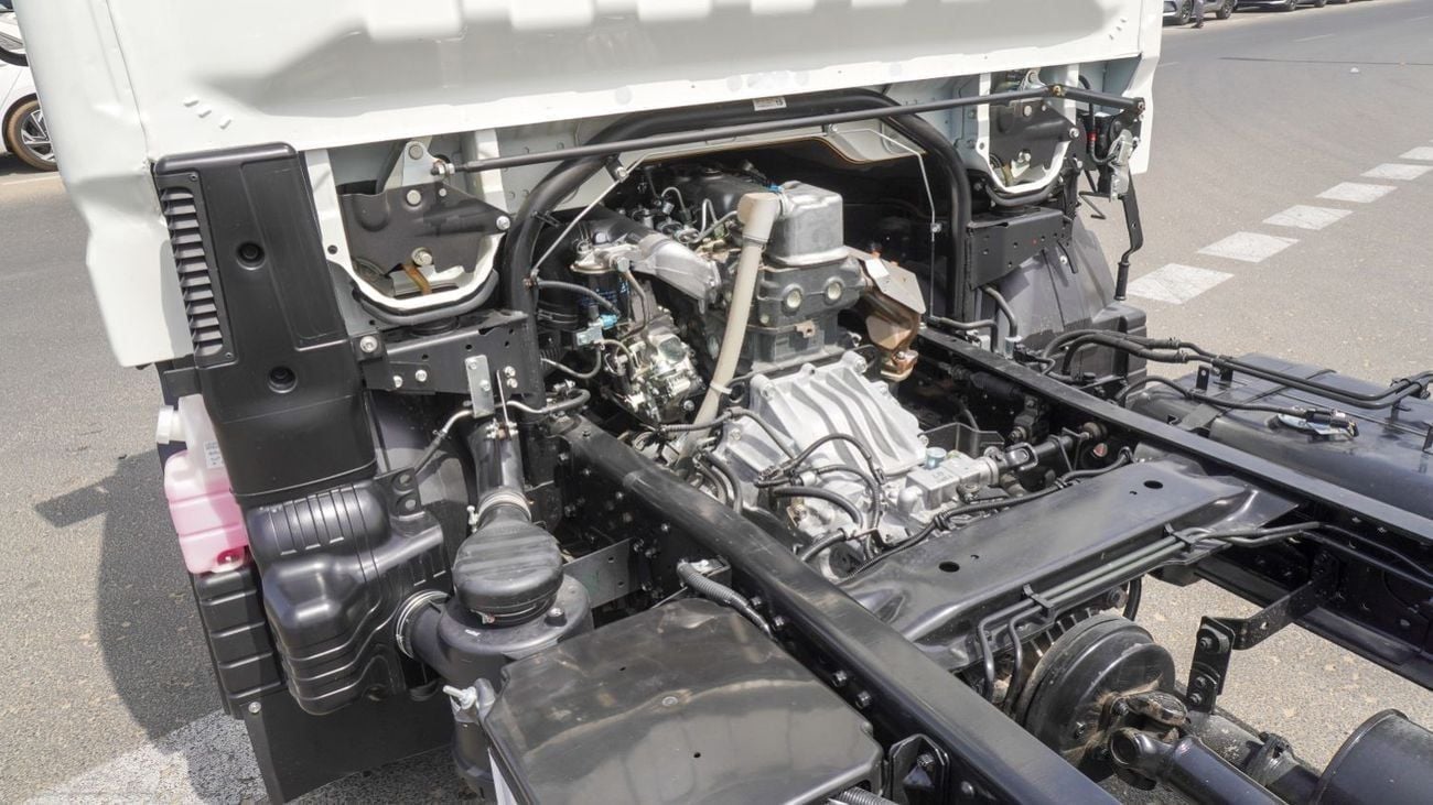 ميتسوبيشي كانتر فان Brand New Mitsubishi Fuso Canter 2026 4.2L M/T |White/Black|CANTERCHASSIS-170-ABS-2T| FOR EXPORT