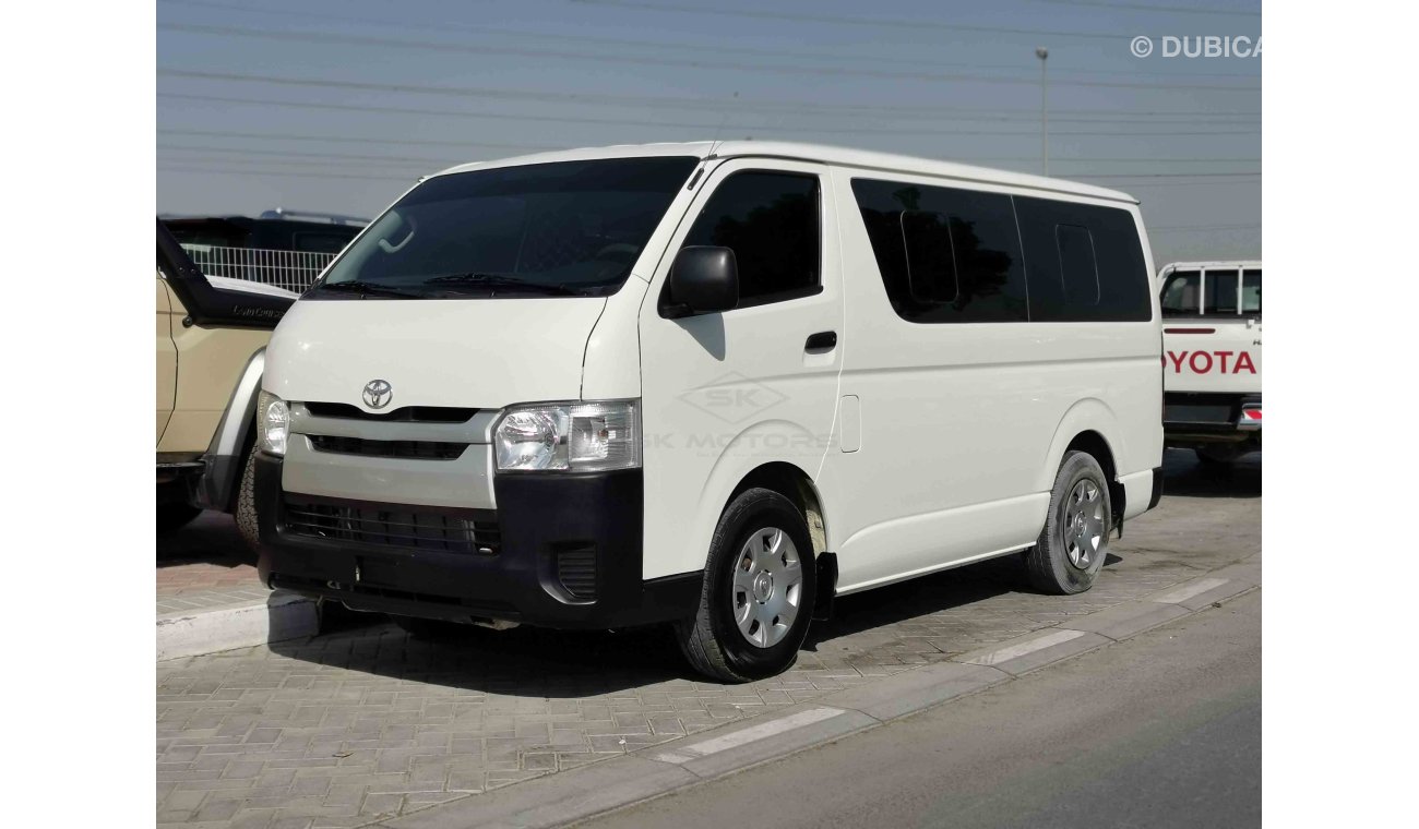 Toyota Hiace 2.7L PETROL, 15" TYRE, MANUAL GEAR BOX, XENON HEADLIGHTS (LOT # 6884)