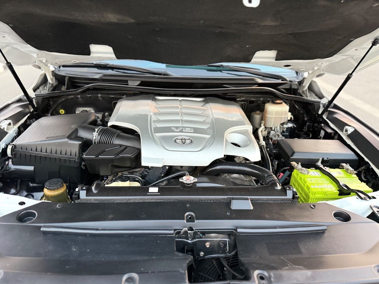 تويوتا لاند كروزر VXR 4.6L 4WD