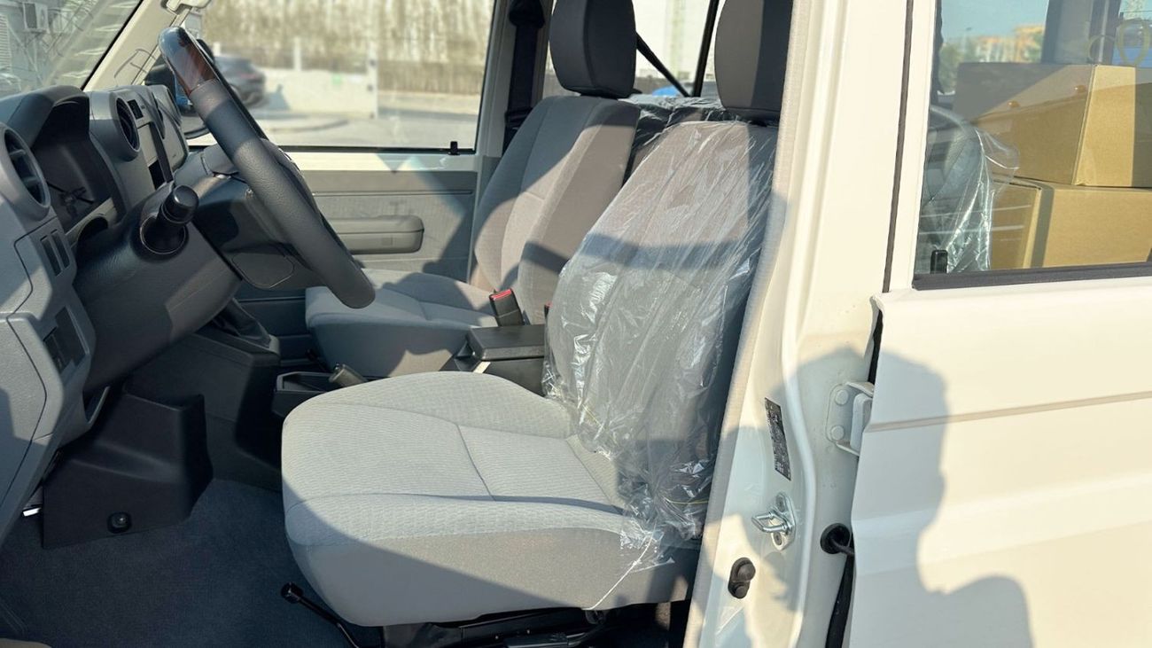 Toyota Land Cruiser 70 76 HARDTOP 2.8L TURBODIESEL AUTOMATIC TRANSMISSION ( ONLY FOR AFRICA )