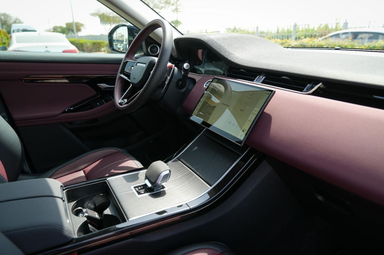 Land Rover Range Rover Evoque SE P250 DYNAMIC 2025!! FIVE YEARS WARRANTY!! THREE YEARS SERVICE CONTRACT