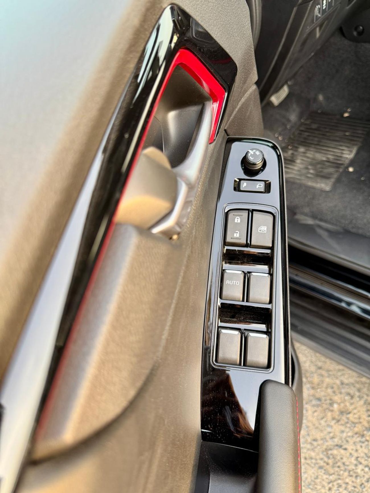 Isuzu DMax 3.0L Crew Cab 4WD LS (A/T)