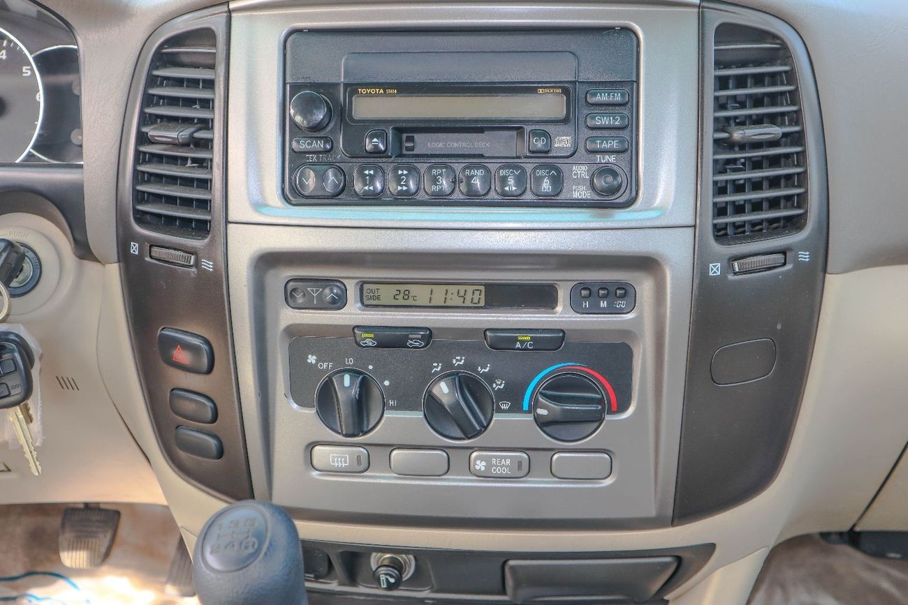 Toyota Land Cruiser TOYOTA LAND CRUISER GX 2004 MANUAL TRANSMISSION