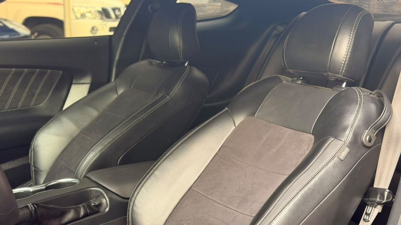 Ford Mustang GT PREMIUM