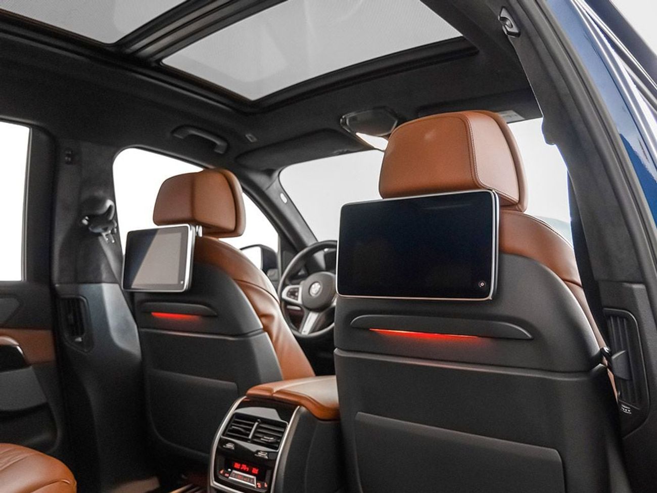 BMW X7 M50i 4.4L (530 HP) M50i 4.4L