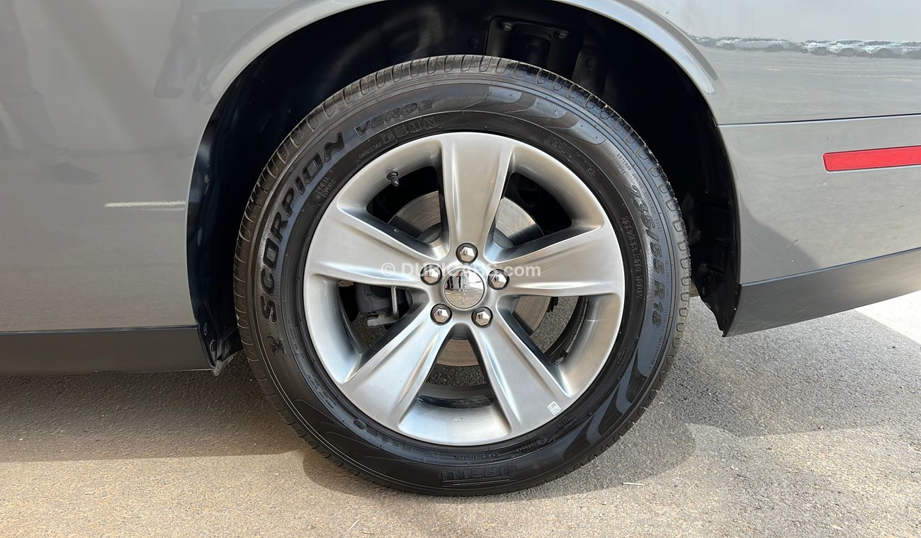 Dodge Challenger 3600