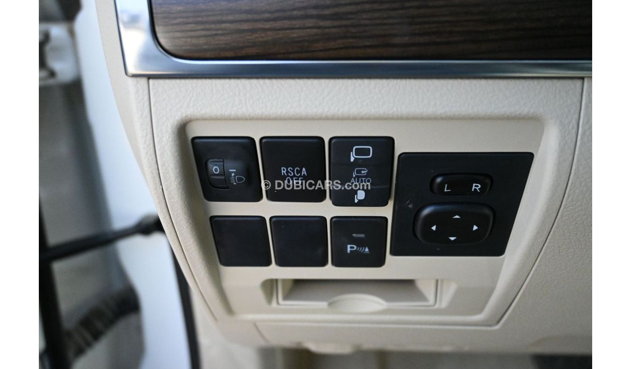 Toyota Land Cruiser VXR Toyota Land Cruiser VX.R (200 Series) (URJ200) 5.7L SUV 4WD 5 Doors, Front Electric Seats, Parki