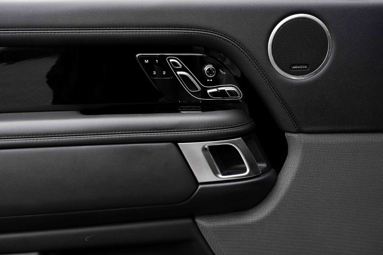 Land Rover Range Rover Vogue SE SuperCharged | 3,329 P.M  | 0% Downpayment | Under Warranty!