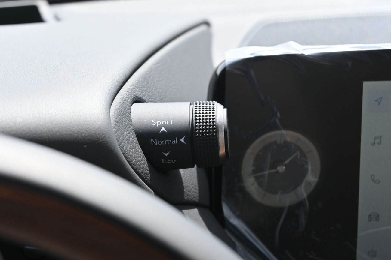 Lexus ES350 Exclusive 3.5L Lexus ES350 3.5L V6 Petrol, Color White Model 2025