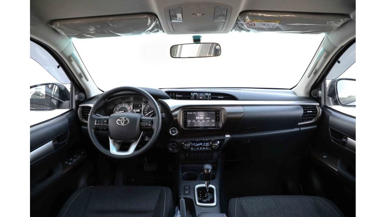 تويوتا هيلوكس تويوتا هايلكس 2024 4x4 DC 2.7 HI - أسود من الداخل أسود | تصدير فقط