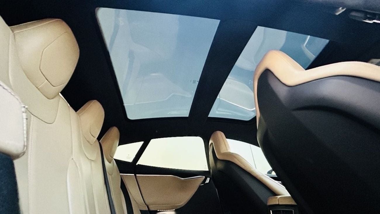 تسلا Model S تيسلا موديل S P85D 2015 | دول مجلس التعاون الخليجي | محرك مزدوج | فش | العديد من الإضافات