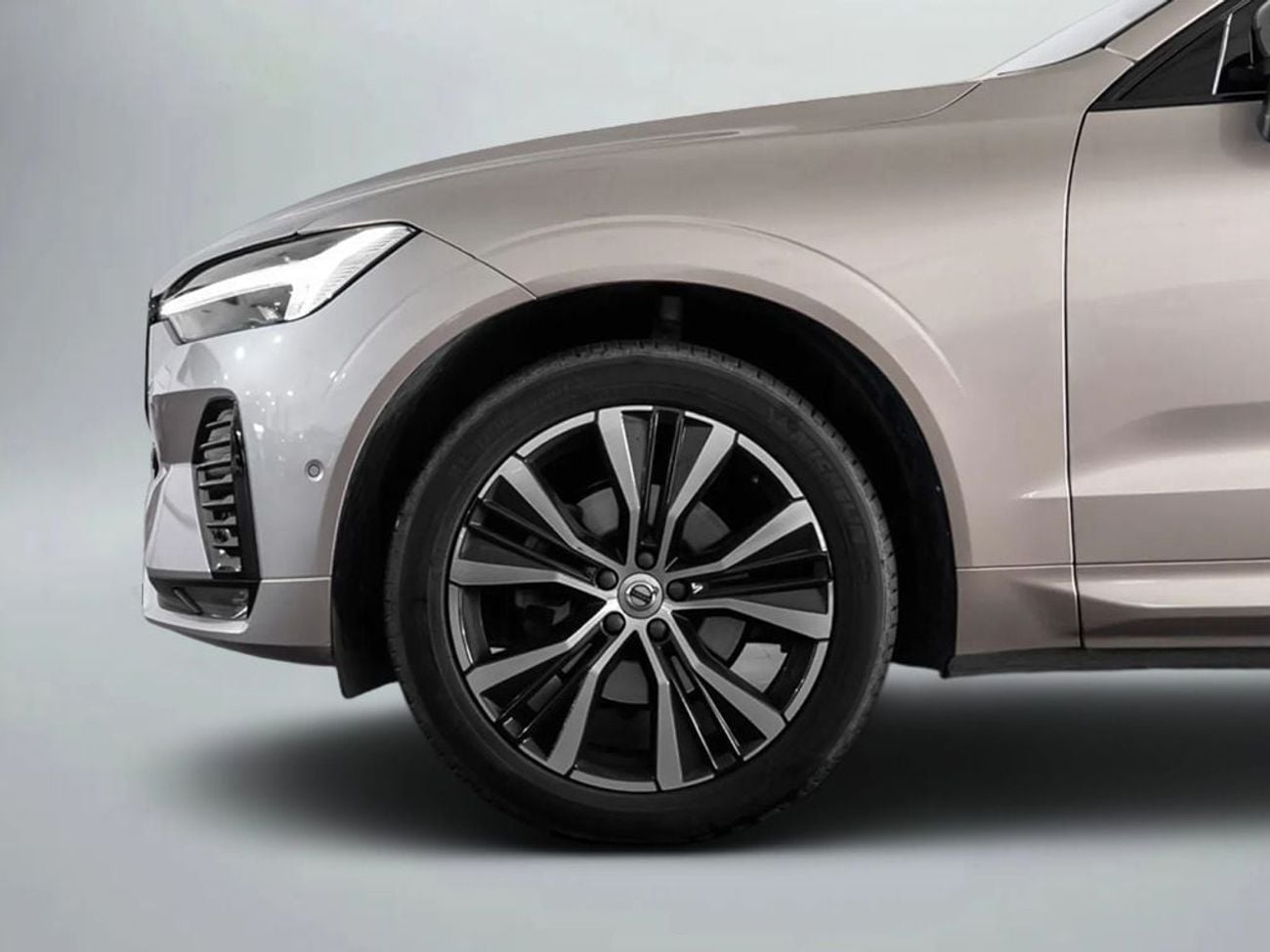 فولفو XC 60 ULTIMATE DARK