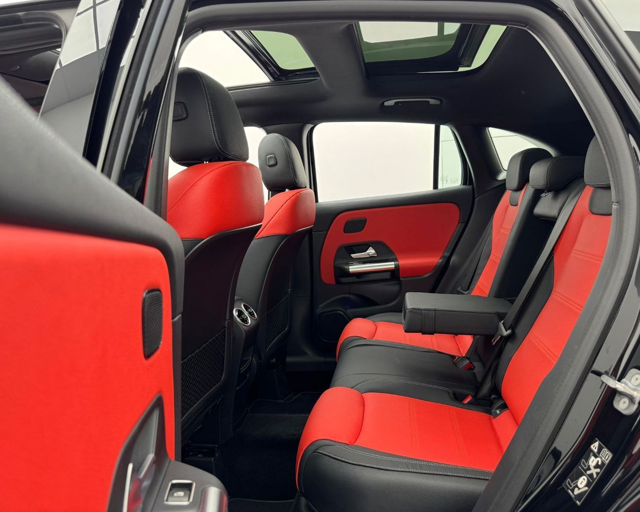 Mercedes-Benz GLA 200 Premium 1.4L 2025 Mercedes-Benz GLA 200 AMG, 2029 Agency Warranty, Agency FSH, GCC