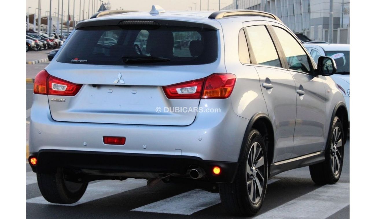 Mitsubishi ASX Mitsubishi ASX 2017 GCC in excellent condition without accidents No. 2 very  from clean inside and o