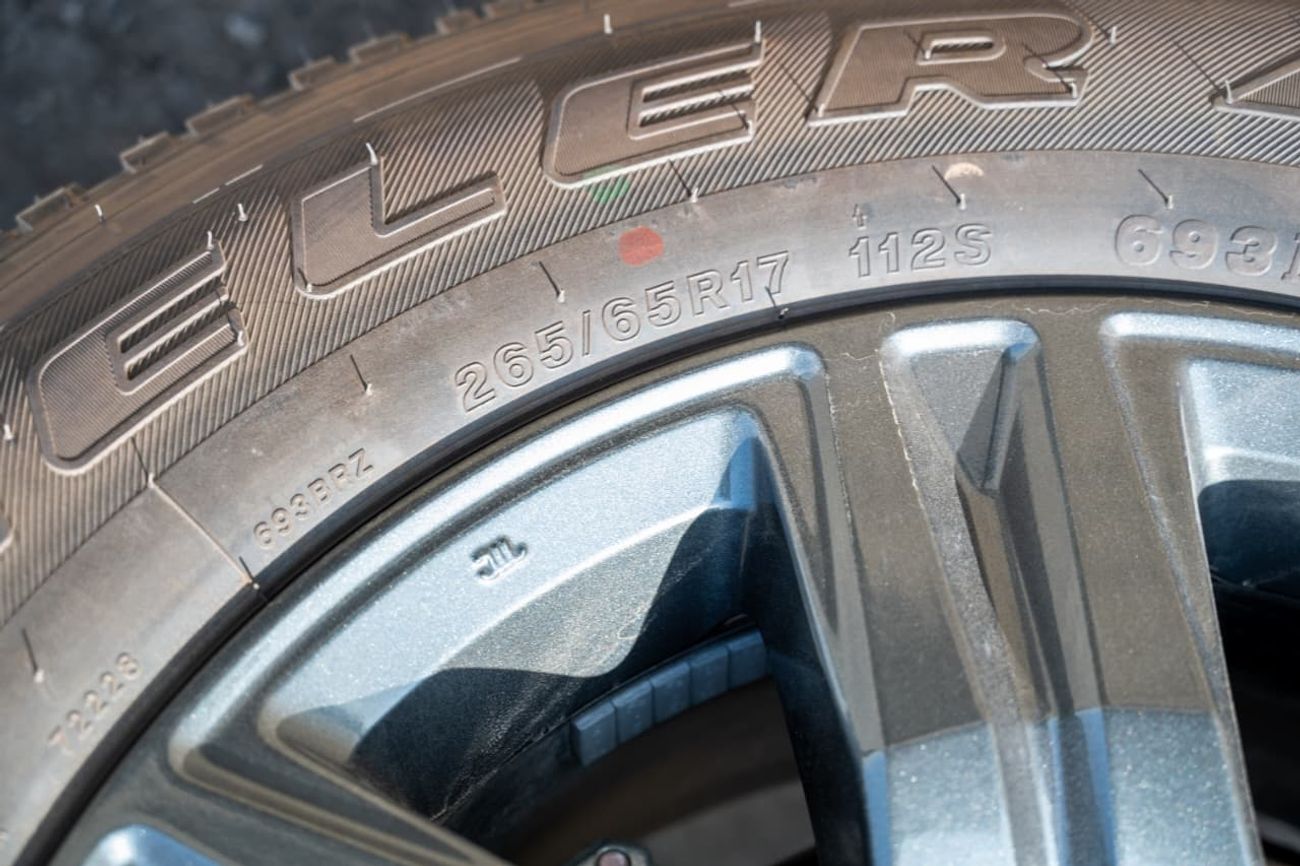 تويوتا هيلوكس 2.7L Medium Grade | Double Cabin | 4x4 | Automatic | Petrol