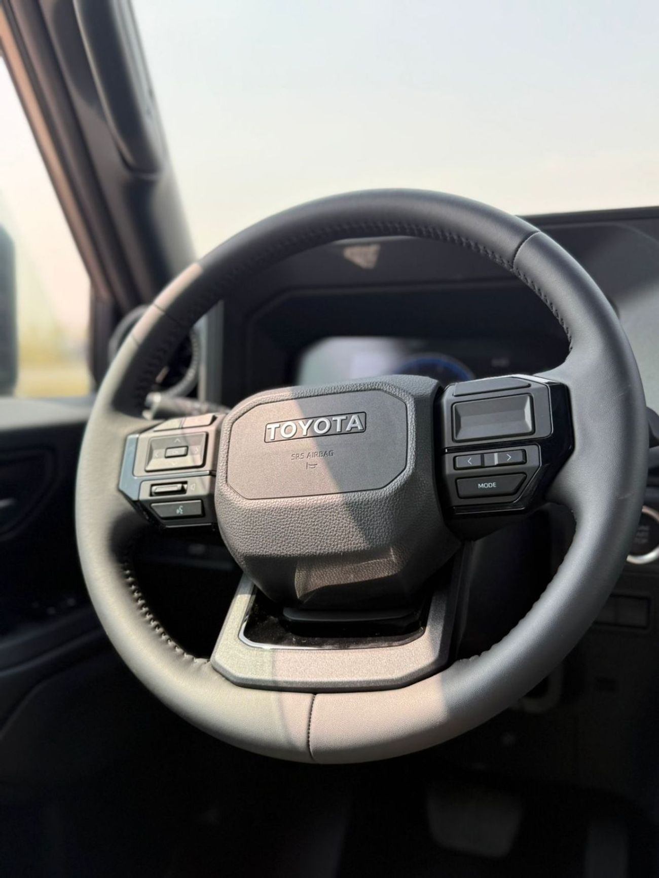 تويوتا برادو Toyota Prado 2.7L Petro engine LHD 8 seaters ,European specs export to Nigeria