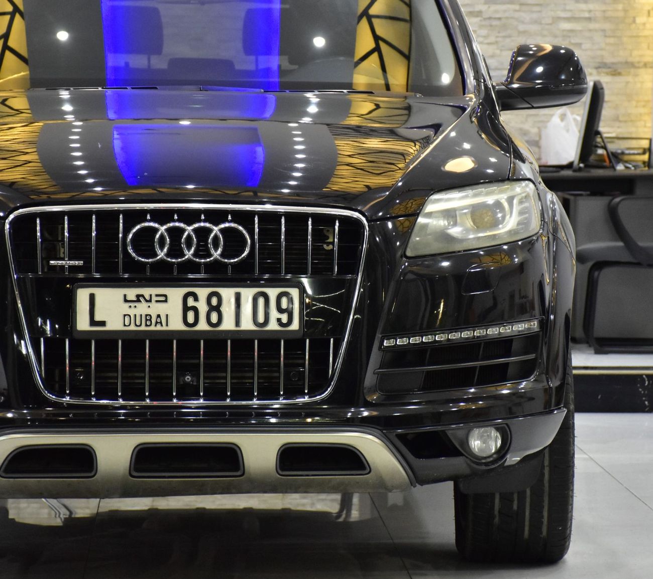 Audi Q7 EXCELLENT DEAL for our Audi Q7 35 TFSi ( 2014 Model ) in Black Color GCC Specs
