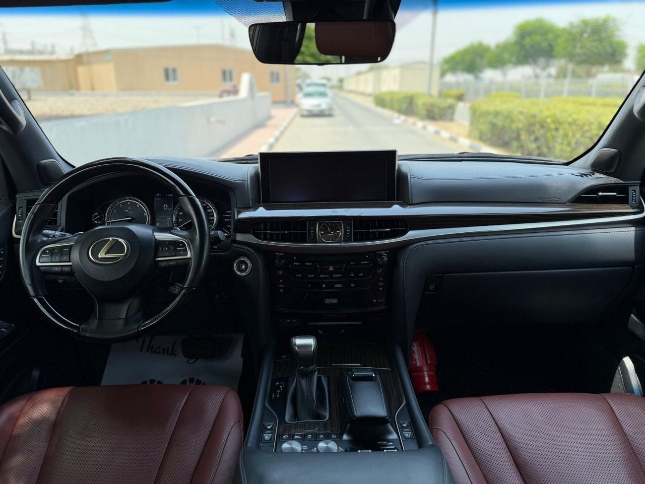 لكزس LX 570 SIGNATURE PLATINUM