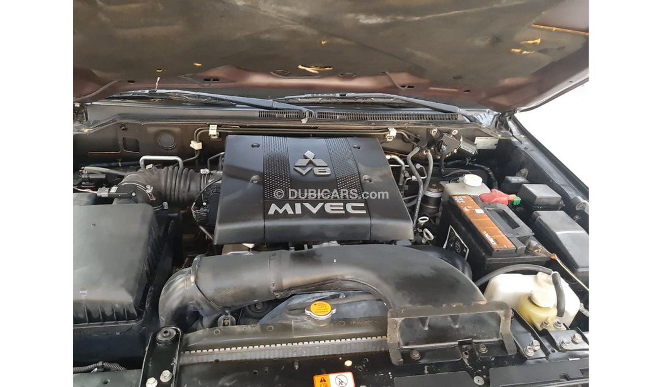 ميتسوبيشي باجيرو 3.8L (LOT#: 1681)