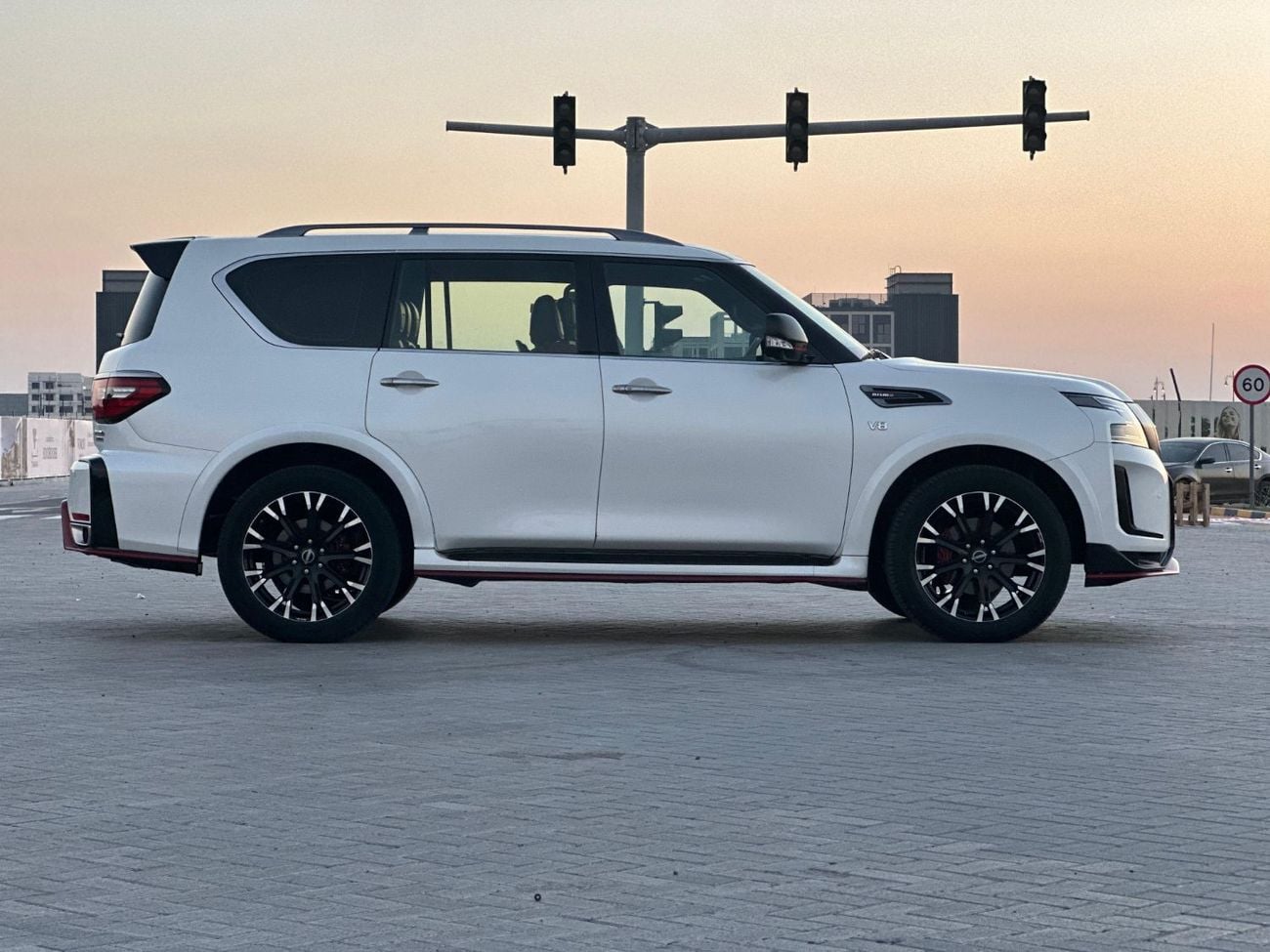 نيسان باترول Nismo 5.6L