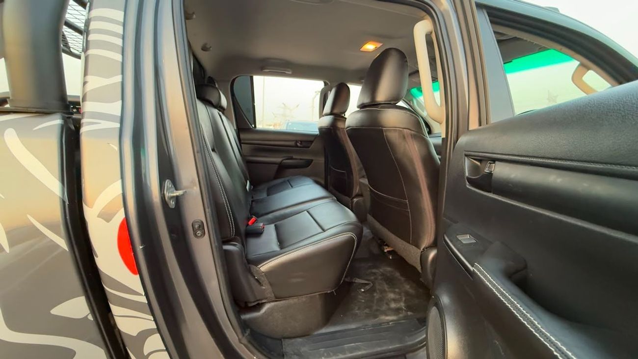 Toyota Hilux 2020 | 2.8L DIESEL | AT | RHD | MODIFIED TO GR SPORTS | ROOF MOUNTED LED LIGHTS | HEAVY 4X4 SPORTS B