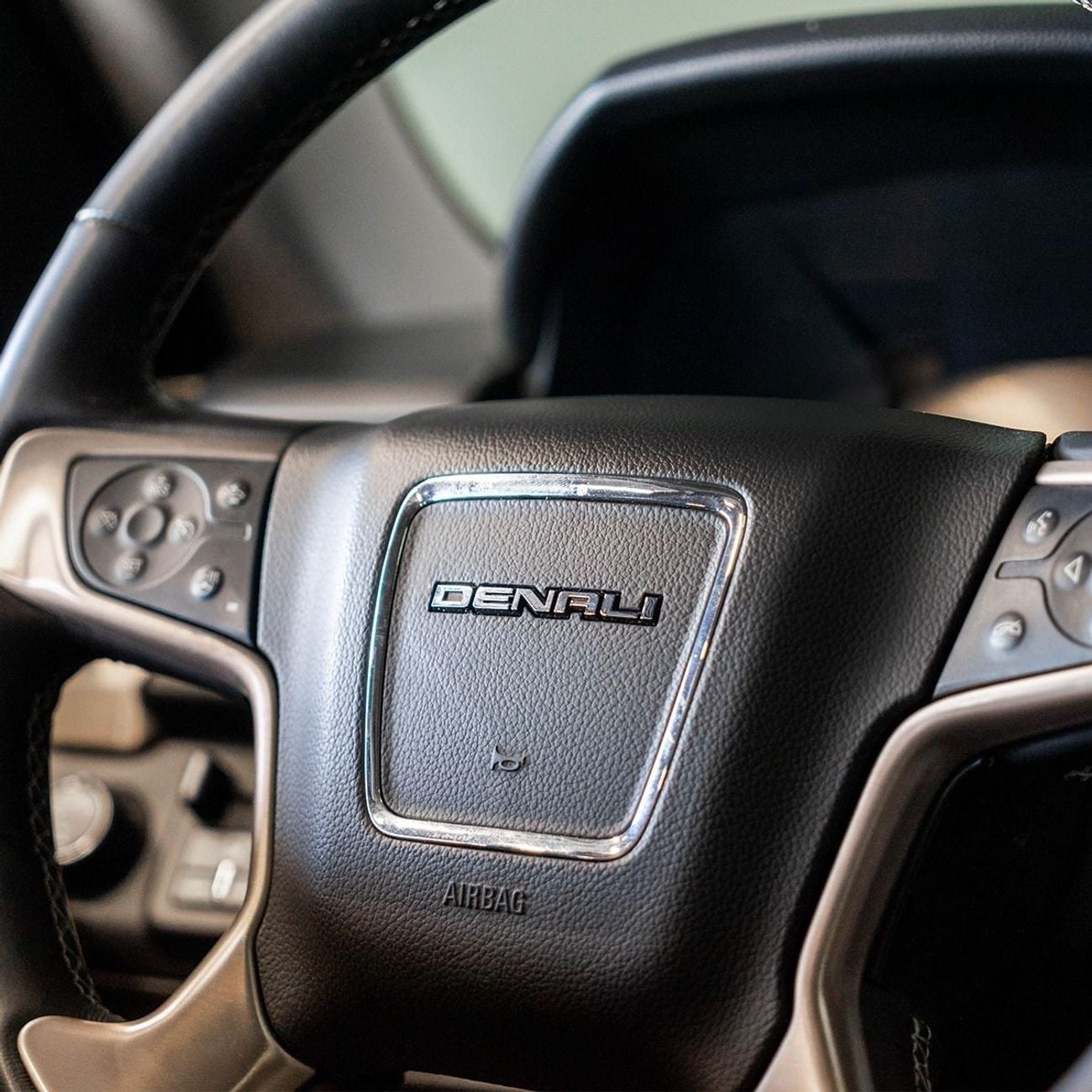 GMC Yukon AED 2,189 pm • 0% Downpayment • Denali • 2 Years Warranty