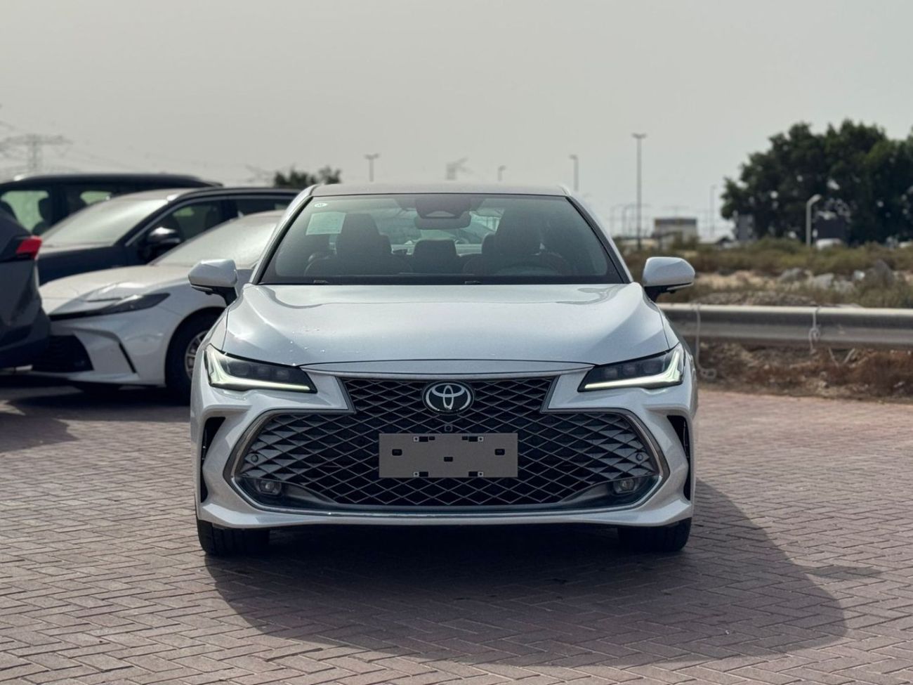 Toyota Avalon TOYOTA AVALON 2.5L HYBRID XLE 2024