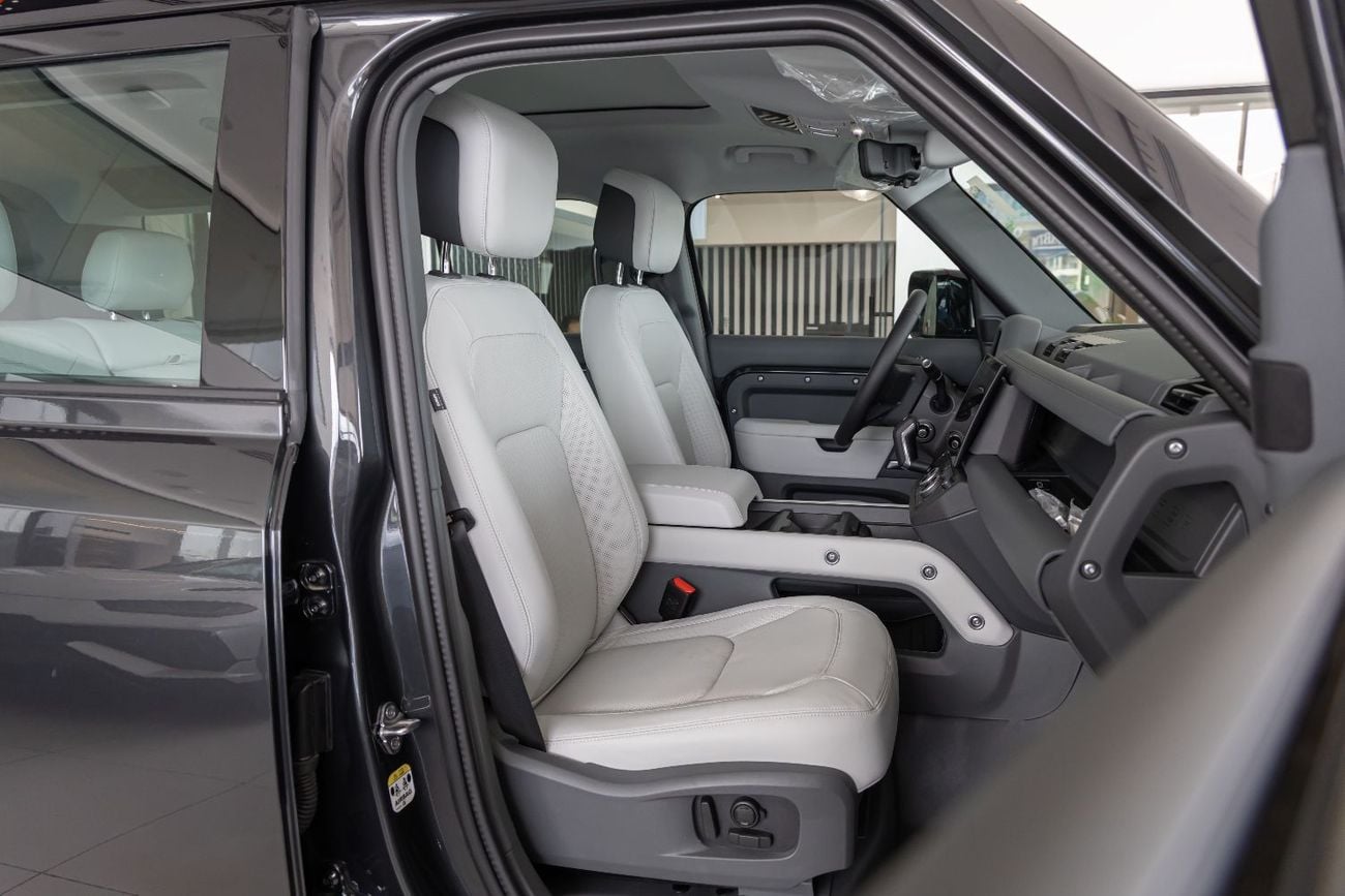 Land Rover Range Rover Land Rover Defender | 110 X-Dynamic HSE (P400) | GCC Specs | 2026 (Export)