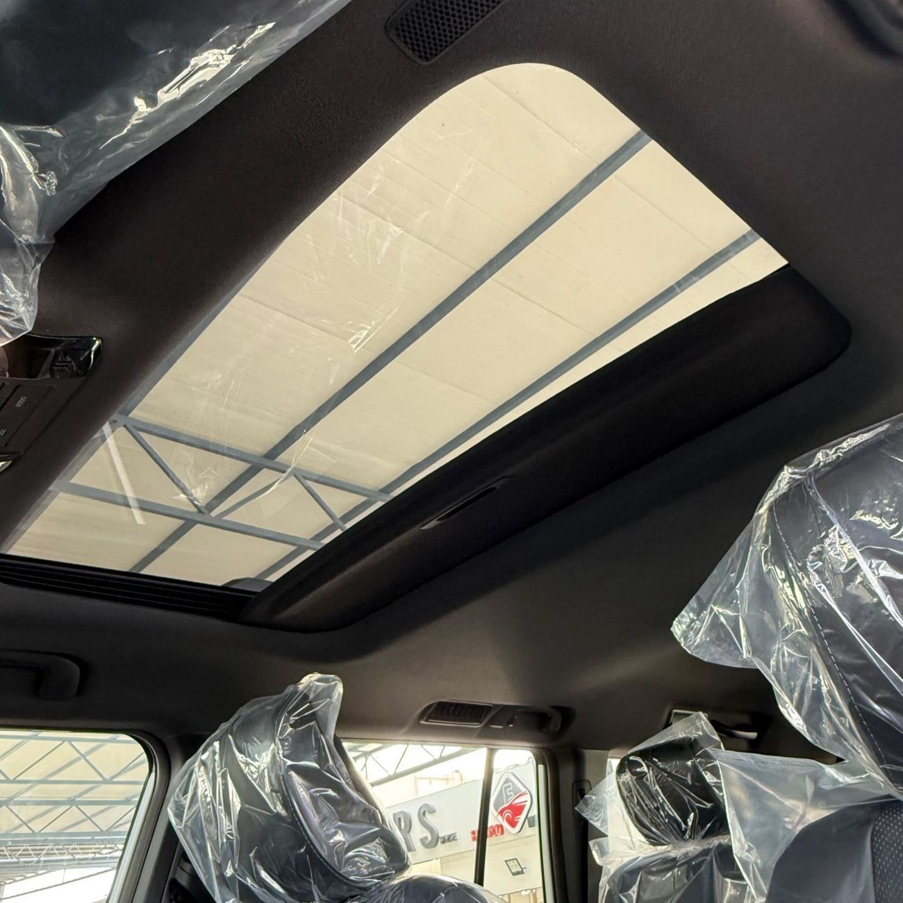 Toyota Prado 2.8 DIESEL SUNROOF **EXPORT ONLY**التصدير فقط خارج الخليج**